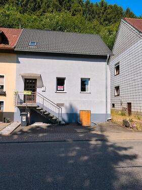 Foto - Einfamilienhaus zu verkaufen - 86.000,00&nbsp;EUR Kaufpreis, ca.&nbsp; 95,00&nbsp;m&sup2;