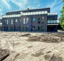 ERSTBEZUG! Hochwertige 3-Zimmer-Wohnung in zentraler Lage von Varel-Obenstrohe zu vermieten