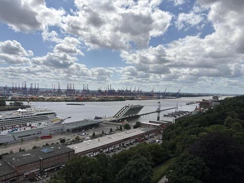 Foto - Möblierte 2 12 Zimmerwohnung mit Elbblick und Schwimmbad