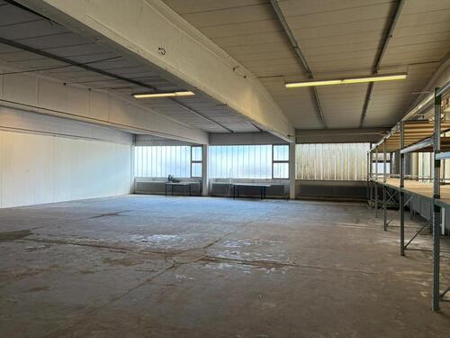 Foto - Gewerbeflächen – Lagerhallen & Produktionshalle *AUCH KAUF*