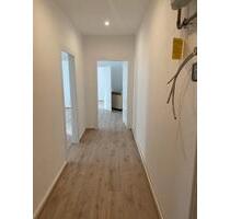 Direkt am Main sanierte 2 Zimmer-Wohnung mit Küche - Offenbach am Main