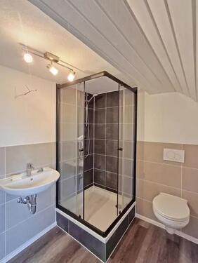 Foto - gemütliches Landhaus mit kleinen Garten und Teich