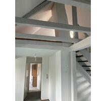 schöne Dachgeschosswohnung mit Balken und Galerie - Essen Stadtbezirk III