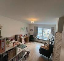 Helle 1-Zimmer-Wohnung mit separater Küche und Badewanne im 1. OG - Nürnberg