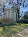 Foto - Großzügige, barrierefreie 2-Zimmerwohnung in Krefeld mit neuem Bad und Laminatboden