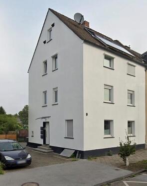 Foto - Saniertes MFH mit 3 Parteien zentral in Hilden mit großem Garten