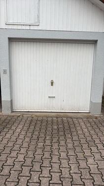Foto - Garage zu vermieten - 100,00 EUR Miete,