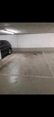 Foto - Parkplatze - 140,00 EUR Miete,
