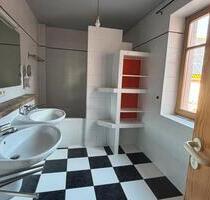 Charmantes Anwesen in der Pfalz: Haus, Scheune, Wein, 3 Gärten - Gerolsheim