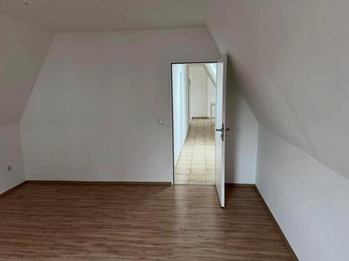 Foto - Dachgeschoßwohnung in Niddatal zur Miete