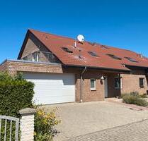 Helle 3-Zimmer Dachgeschosswohnung mit BalkonDachterrasse - Wendeburg