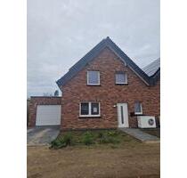 Doppelhaushälfte Goch-Nierswalde mit Garten und 2 Garagen Neubau - Kevelaer