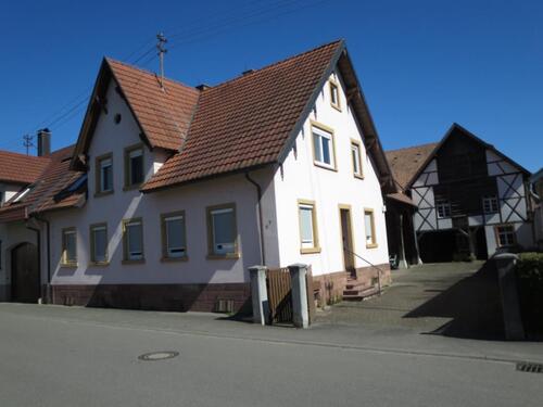 Foto - 2-Familien Haus Bauernhof mit grosser Scheune und Nebengebäuden