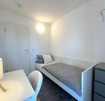 Möbliertes Zimmer frei in Frauen-WG – Friedrich-Ebert-Straße 15, Schwalbach am Taunus!