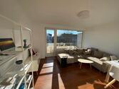 Foto - Von Privat: 2-Zimmer-Wohnung mit Balkon und Weitblick, 4. OG, TG