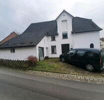 225qm Zweifamilienhaus zu Verkaufen in Kalletal Lagenholzhausen