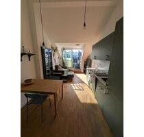 Moderne möblierte Wohnung mit Balkon in ruhiger Hinterhof-Lage - Berlin Pankow