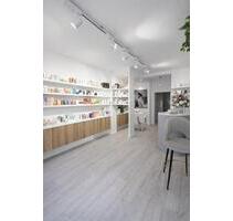 Voll ausgestattete Ladenfläche – Köln Bayenthal