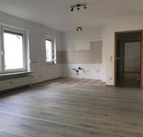 Helle, schöne 2-Zimmer-Wohnung mit Garage, Nähe Hochschule - Hof Christiansreuth