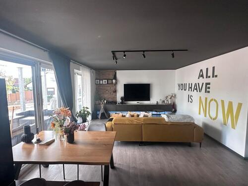 Foto - Wohnung mit EBK und Terrasse und Garten