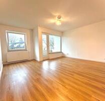 Helle sanierte 2-Zimmer-Wohnung mit Süd-Balkon in ruhiger Lage - Pinneberg