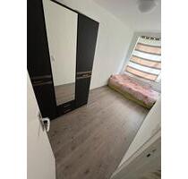 Zimmer zu vermieten - 200,00&nbsp;EUR Kaltmiete, ca.&nbsp; 60,00&nbsp;m&sup2; in Bremerhaven (PLZ: 27568) Mitte