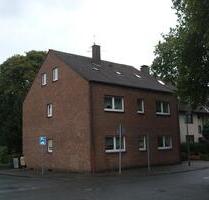 Helle 65 qm charmante 2,5 Zimmer Wohnung im ersten Obergeschoss - Gelsenkirchen Erle