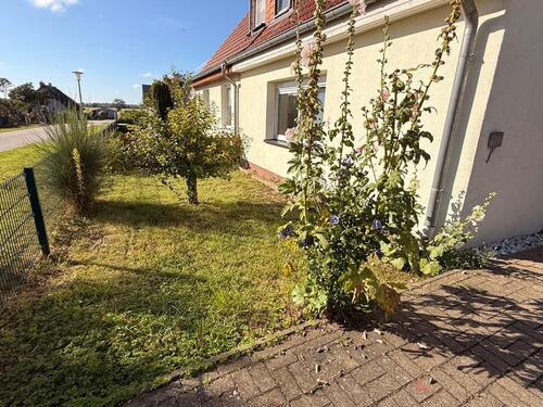 Foto - Modernisierte Doppelhaushälfte mit großem Garten – ruhig gelegen