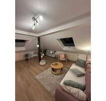 Wunderschöne 2 Zimmer-DG Wohnung in DD-Naußlitz ab 01.12.2025 - Dresden Cotta