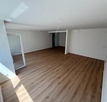4-Zimmer in Breidenbach: Helle Wohnung mit Balkon
