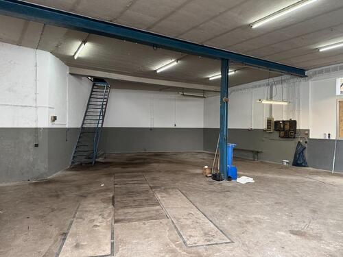 Foto - Große Halle in 56316 Raubach Werkstatt Lager