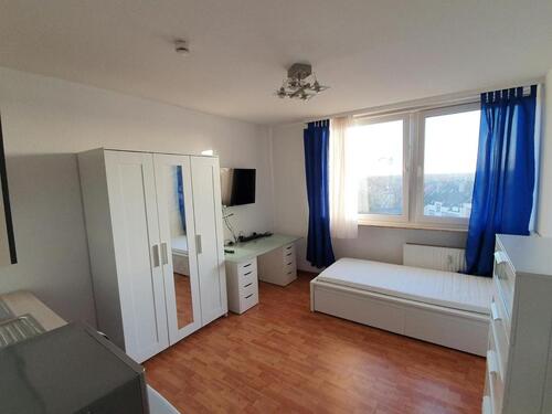 Foto - Teil-mobiliert Zimmer in Wohnung