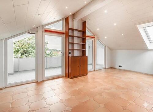 Foto - Helle 2-Zi-DG-Wohnung mit Loggia & Traumblick