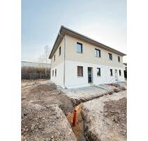 Doppelhaushälfte in Radebeul – ruhige Lage mit viel Potenzial