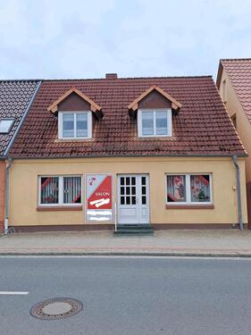 Foto - Wohnhaus mit zweitem Wohnhaus in Richtenberg