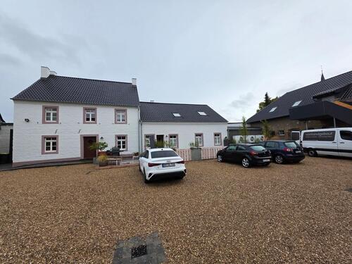 Foto - Wunderschönes Herren-Haus Denkmal, traumhafte Hofanlage, TOP Lage