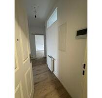 Moderne & lichtdurchflutet 3-Zimmer-Dachgeschosswohnung in Köln