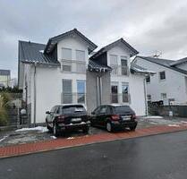 Großzügige DHH mit traumhaften Garten und Ausblick - Nieder-Olm