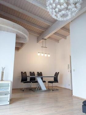 Foto - 3 Zimmer Dachgeschoßwohnung zur Miete in Untereisesheim