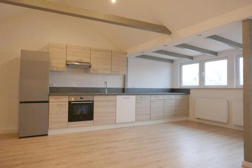 Foto - Bellheim: 2,5-Zimmer Dachgeschoßwohnung mit EBK ! Für den Single oder das Paar !