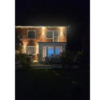 Traumhaft Renoviertes Reihenendhaus in Neumünster
