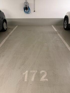 Foto - Tiefgaragen Stellplatz Parken PKW