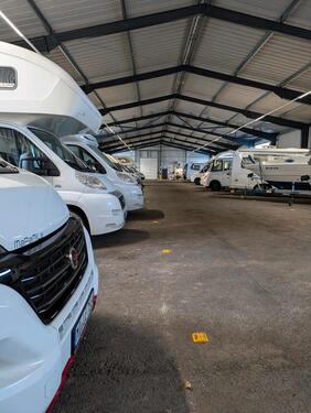 Foto - Wohnmobilstellplatz ab sofort Alarm, hell+sauber, 247 Zutritt