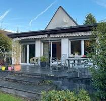 Freistehendes Einfamilienhaus mit großem sonnigen Garten - Krefeld Gartenstadt