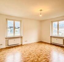 Stadtwohnung: 2 Zimmer, groß & hell! - Freital