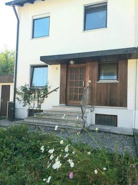 Foto - Doppelhaushälfte, solide Bauweise, westl. Augsburg