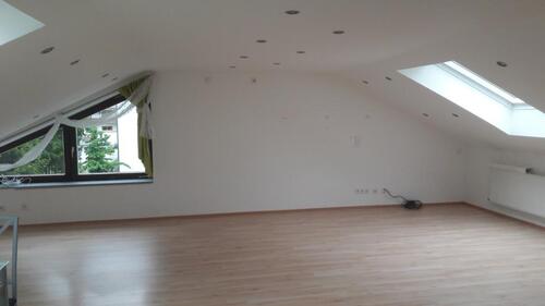 Foto - Single Dachgeschoß Wohnung - 500,00 EUR Kaltmiete,