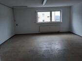 Foto - Halle mit Lager und Büro - 1.140,00 EUR Kaltmiete,