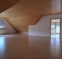 Gepflegte 2,5-Zimmer-DG-Wohnung, EBK, Balkon, TG-Stellplatz - Reutlingen Reutlingen-Betzingen