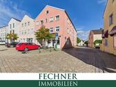 Foto - Geräumige 2-Zimmer-Wohnung in älterem Gebäude inmitten des Marktes Kösching, direkt am Marktplatz!